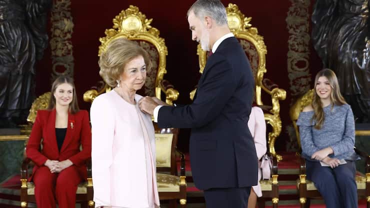 King Felipe and Queen Letizia and Princess Leonor and Princess Sofia attended the presentation of the Order of the Golden FleeceADEL  ROYALS MONACHY KONIGLICH ROYAUX ROYALTY QUEEN PRINCESS KING PRINCE
