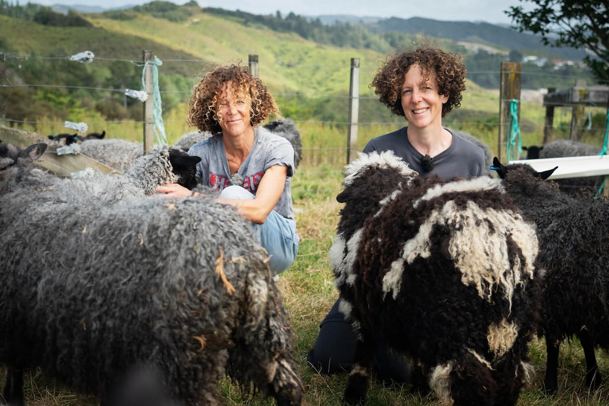 Die Schwestern sehen sich nur selten – sie wohnen rund fünf Stunden weit voneinander entfernt.