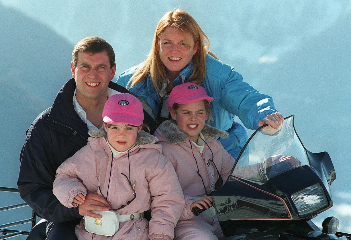 1998 war die Welt noch in Ordnung. Mit ihren Töchtern und Ex-Prinz Andrew machte Fergie Skiferien in Verbier VS.